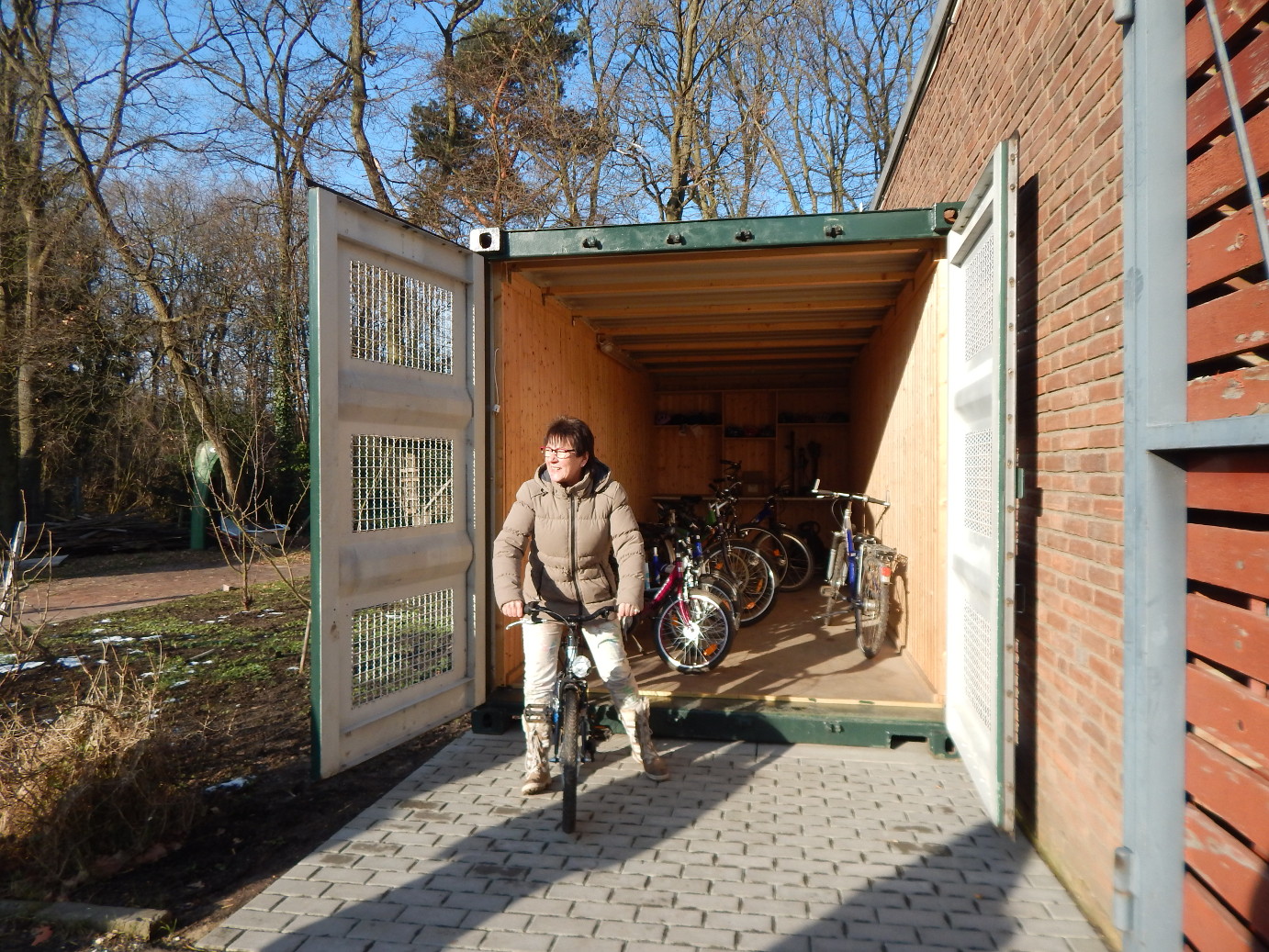 Neuer Fahrradcontainer