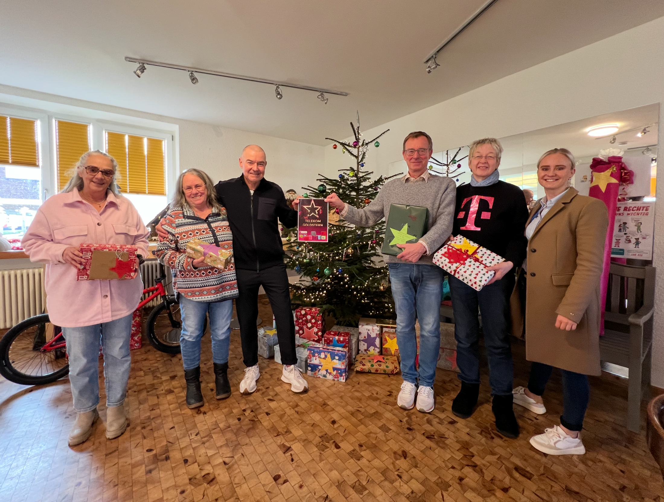 Weihnachtsgeschenke von Mitarbeitenden der Telekom