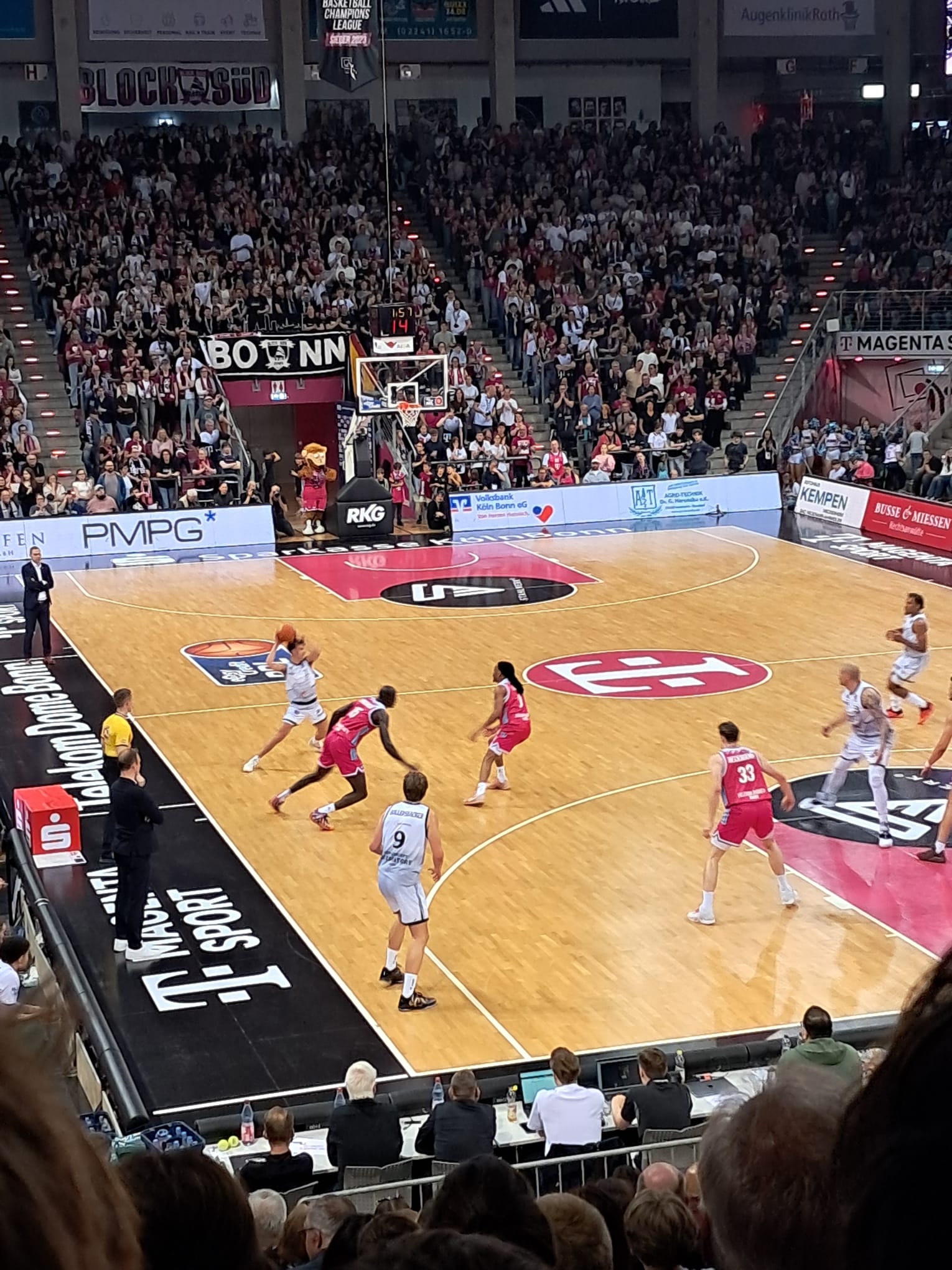 Was f&uuml;r ein Abend bei den Telekom Baskets Bonn!